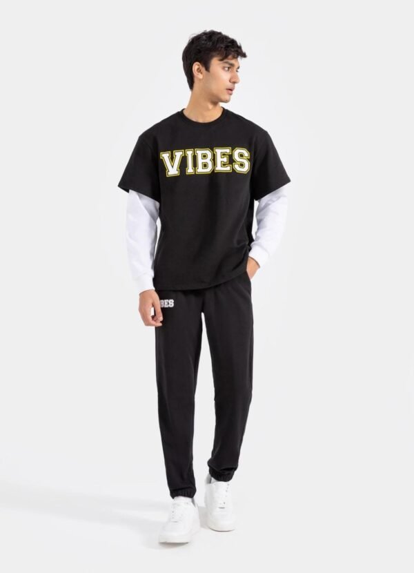 CONTRAST VIBES SWEATSHIRT